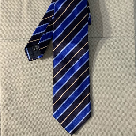 Burberry Blue Stripe standard tie - Picture 1 of 4